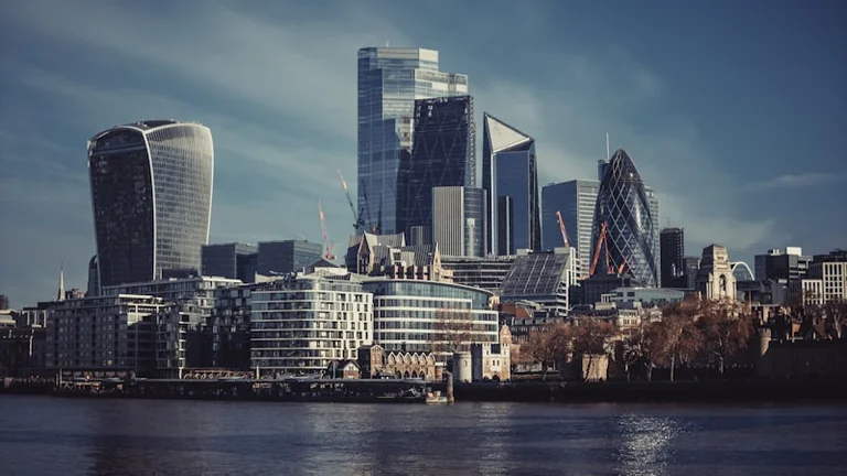 London pilot brings free legal help to UK survivors