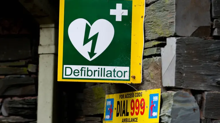 Ten UK ‘defibrillator deserts’ targeted for free devices