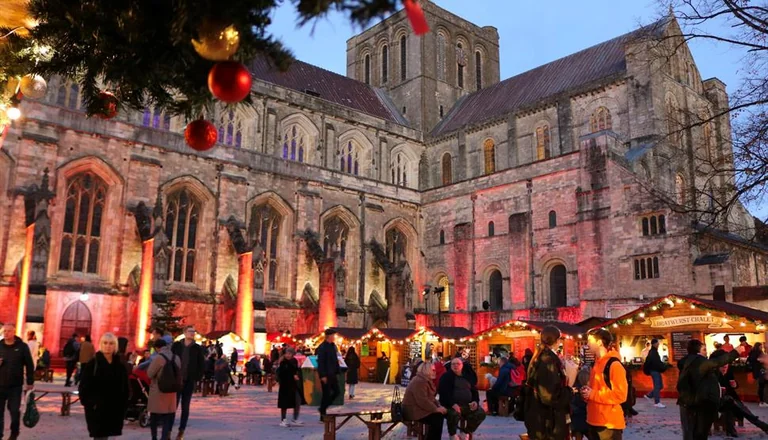 Winchester Cathedral Christmas Market 2026: Dates and Travel Tips