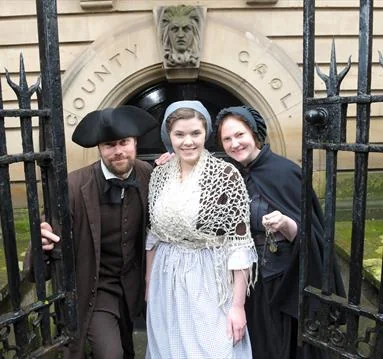 Don't Look Back In Anger: Nottingham whodunnit for £29