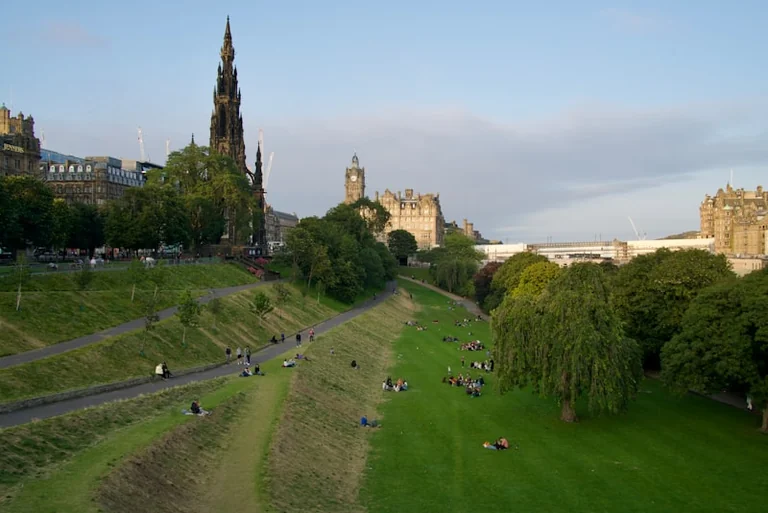 Edinburgh festivals open with £6.3m public backing