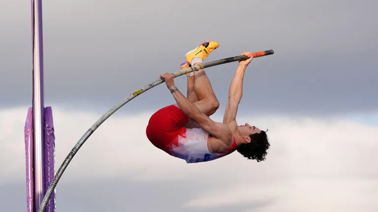 Jaz Sawyers leads Loughborough’s six-medal surge