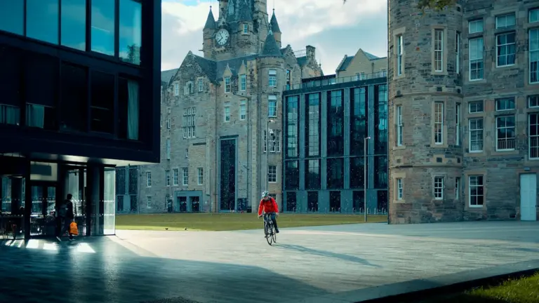 More deprived Scots secure university places in record year