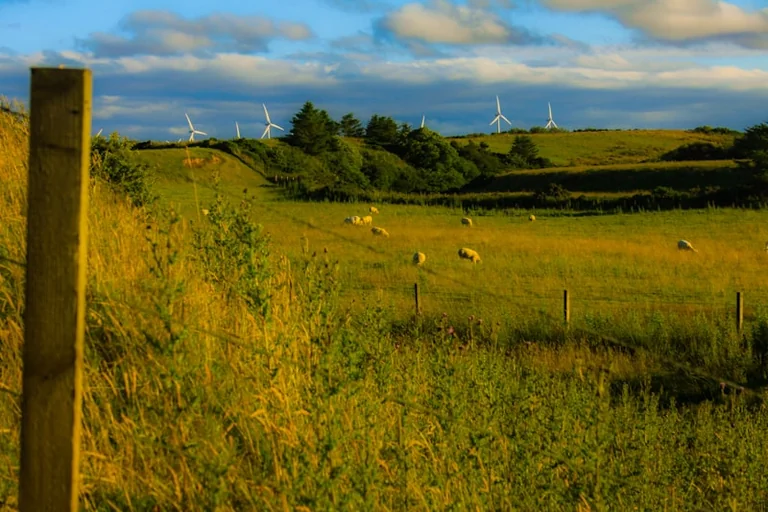 More Scottish communities can own their clean power