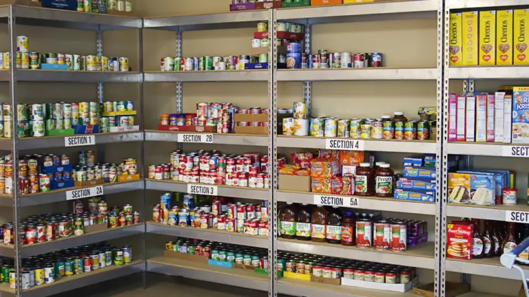 New community larder opens in Fishermead to help with food costs