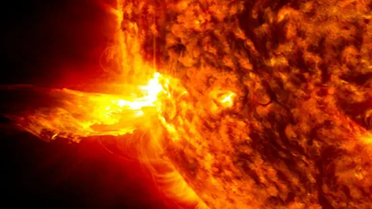 The UK tools built to spot solar storm disruption sooner