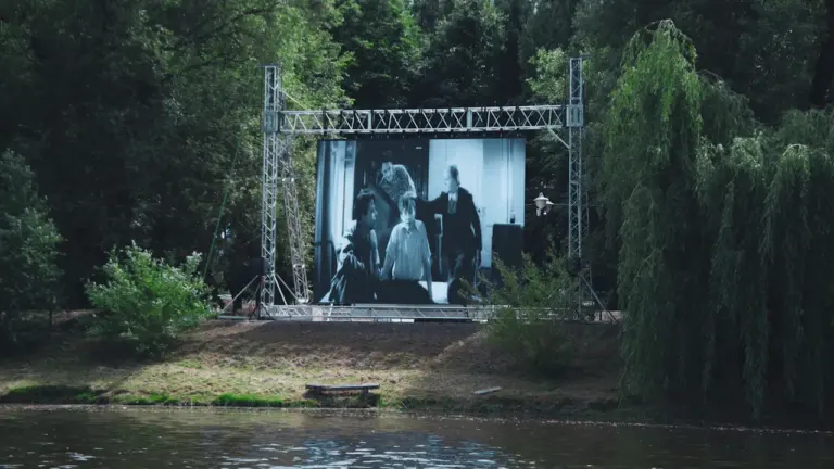 Free Mamma Mia rooftop screening in Chester on 9 September: practical information