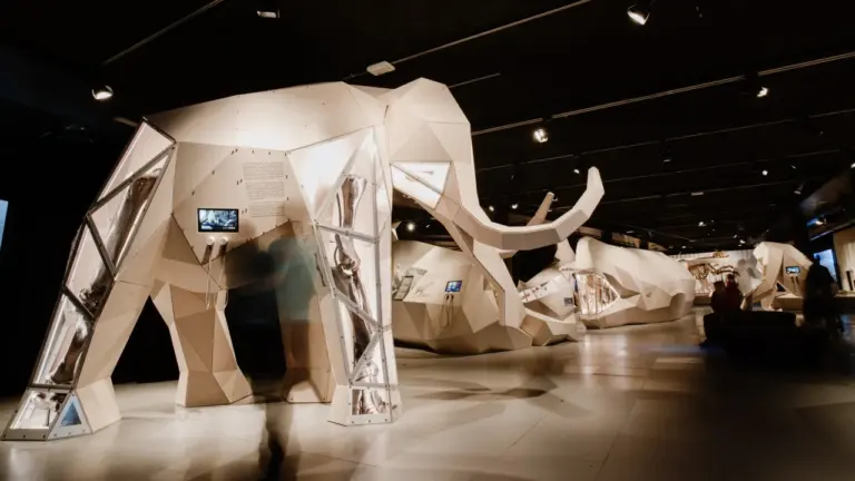 Giants in Edinburgh: meet prehistoric creatures before September